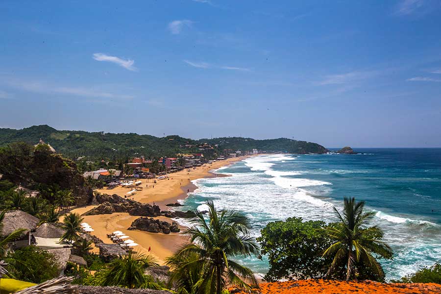 Playa Zipolite overview